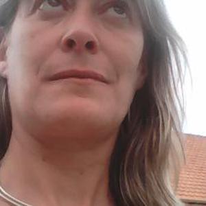 Isabelle, 46 ans, propose aide à domicile et garde de nuit pour personnes handicapées