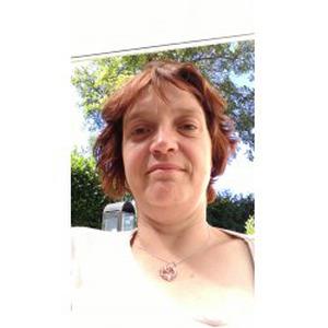 aline, 41 ans je recherche a travailler en tant que aide a la personne 