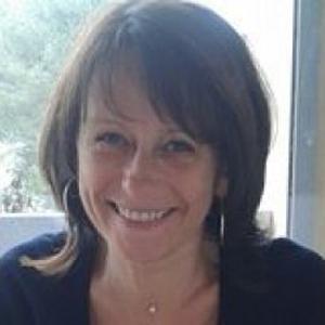 Auxiliaire de vie propose ses services