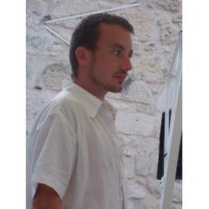 mathieu, 32 ans aide medico psychologique