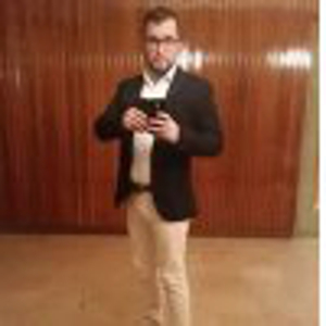Carlos, 33 ans auxiliaire de vie qualifiée