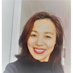 Mits, 48 ans donne des cours de japonais