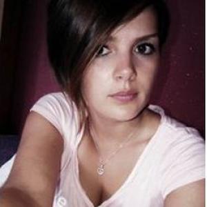 Alyssia, 21 ans aide au ménage