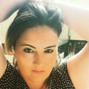 Jenn 32 ans aide aux tâches de ménage