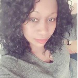 Chimene, 33 ans disponible pour un job à mi-temps