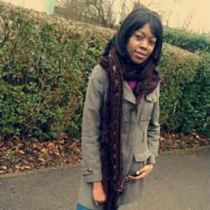 FALMATA, 18 ans, aide aux personnes âgées