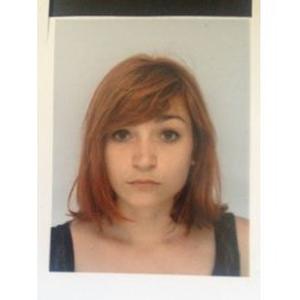 Lola, 27 ans aide aux personnes handicapées