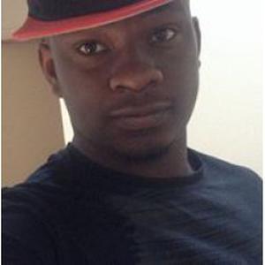 Young reldef, electricien, prêt à vous servir