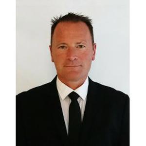 Eric, 49 ans, propose services de gardiennage