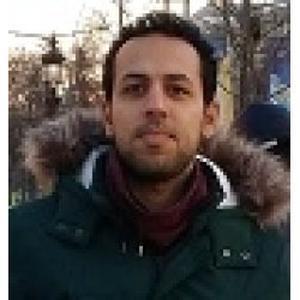 Rabie, 25 ans, donne des cours d'arabe