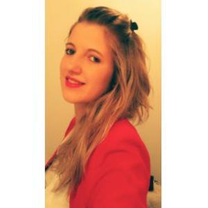 Erika, 23 ans, propose aide aux devoirs