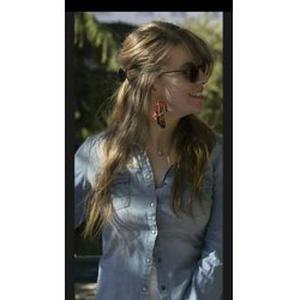 Eva, 24 ans, éducatrice spécialisée