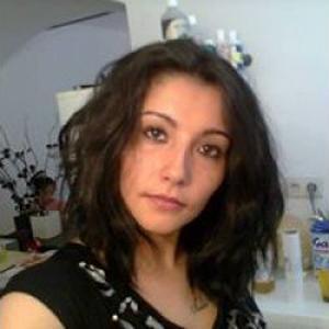 Naomie, 30 ans cherche quelques heures de ménage