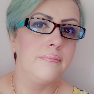 Zahia, 50 ans, garde d'enfants