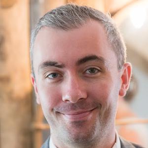 Donne des cours d'anglais