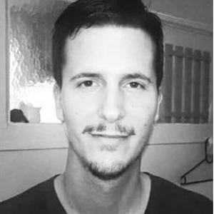 Yann, 34 ans aide aux personnes âgées