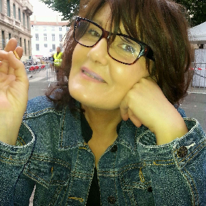 Michele marie, 54 ans aide aux personnes handicapées