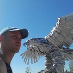 Yann, 42 ans propose des services de jardinage