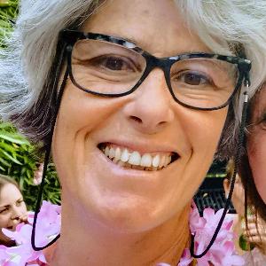 Virginie, 54 ans se propose de vous aider dans votre vie quotidienne
