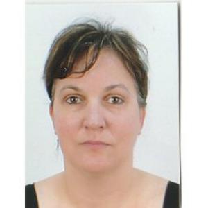 Valérie, 48 ans propose d'aider les personnes âgées