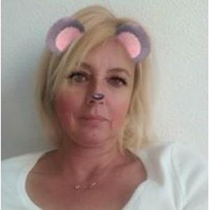 Sylvie, 44 ans cherche un emploi d'aide aux personnes âgées