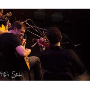 Guitariste professionnel donne cours sur Paris 11ème