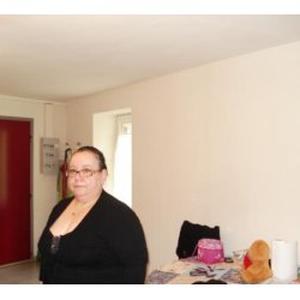 DOMINIQUE, 57 ans, propose ménage