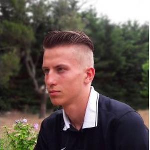 Théo, 17 ans propose du baby-sitting