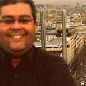 Photo de PROFESSEUR CARLOS AUGUSTO