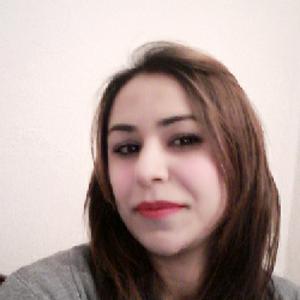 Enseignante donne des cours d'arabe et de français