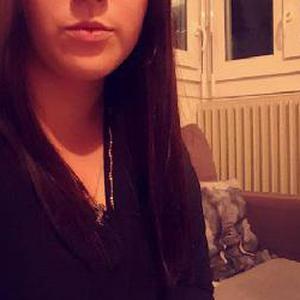 Baby-sitter à domicile