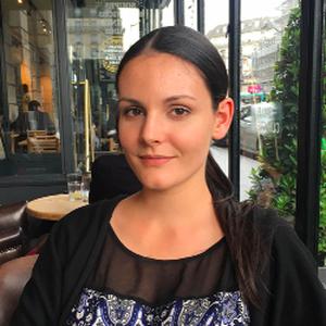 Traductrice donne cours d’Anglais pour tous les âges à Tours : soutien scolaire/anglais professionnel, débutants/confirmés, écrit/conversation orale, prépa BAC, TOEFL, TOEIC