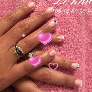 Prothésiste Ongulaire Diplômée à domicile