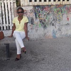 Garde d'enfants  à Saint-Pierre