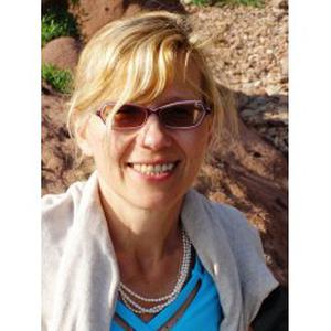 Professeur de français,interpréte-traductrice