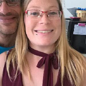 preparation des repas menage faire les courses repassages ect...