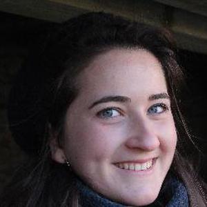 Choisissez une baby-sitter dynamique et attentionnée pour vos enfants!