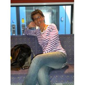 Recherche emploi comme AMP ou AIDE SOIGNANTE