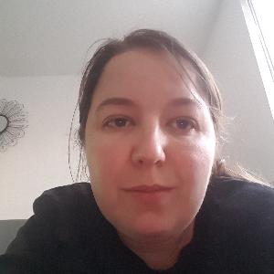 Je cherche un emploi en tant que aide à domicile