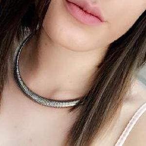 Je propose mes services pour du ménage, repassage, courses