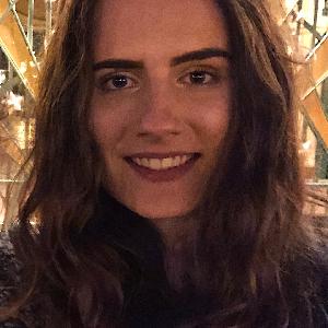 Je vous propose de garder vos enfants de tout âge, de venir les chercher à l’école, de leur donner à manger, de bien m’occuper d’eux