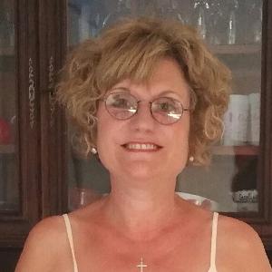 Aide à la personne ainsi que l'entretien de la maison.