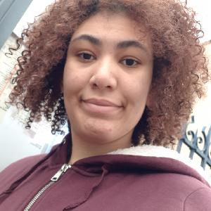 Aide à la vie des personnes âgées courses promenade