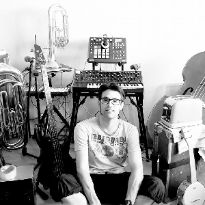 Contrebassiste Tubiste Sound Designer