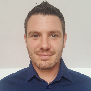 Petit bricolage, jardinage et montage de meubles