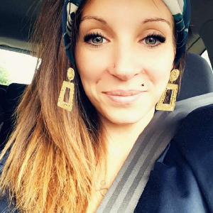 Assistante de vie aux familles: ménage, compagnie, toilette, garde