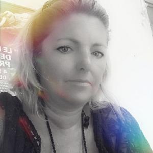 Garde et aide aux personnes a leurs domiciles