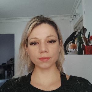 Assistante de vie,aide aux repas,entretient du logement,changes,aide la toilette,aide administrative