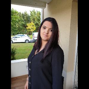 Je propose mes services d'auxiliaire de vie auprès de personnes âgées à domicile, je peut aussi vous proposer de garder des enfants, je suis diplômé d'un bafa animatrice, j'ai travaillé en Ehpad, école maternelle, crèches, service à domicile, centre de lo