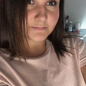 Bonjour je recherche des heures de ménage , ou bien garde d’enfants.